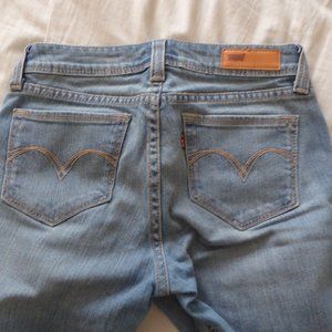 Levi's light wash jeans